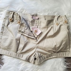BCBG MaxAzria khaki shorts! NWT!